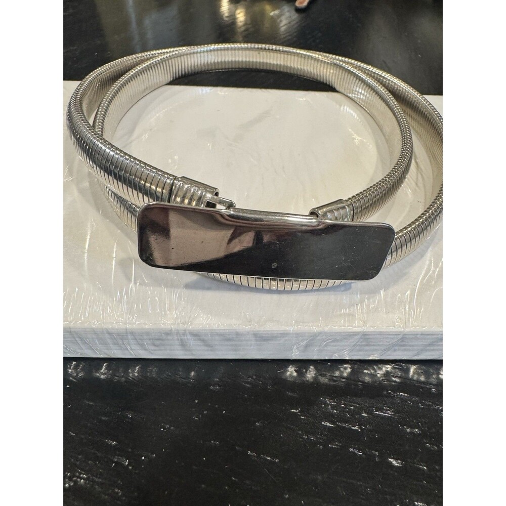 Vintage 80s Silver tone snake style belt.
